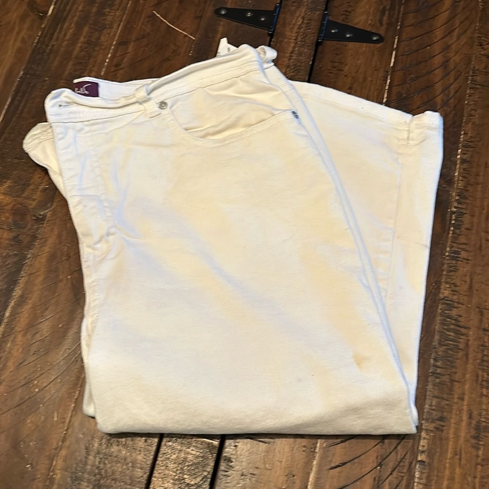 White capris